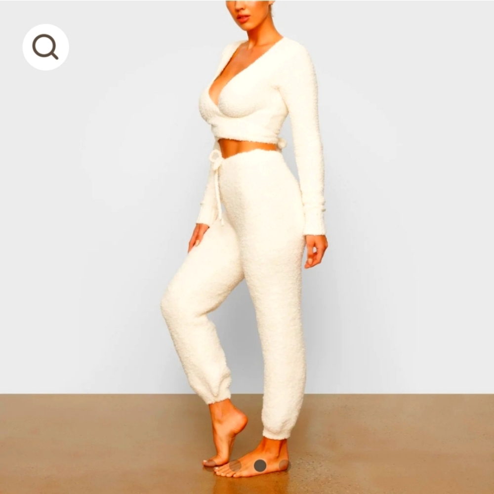 NEW SKIMS PLUSH KNIT PANTS